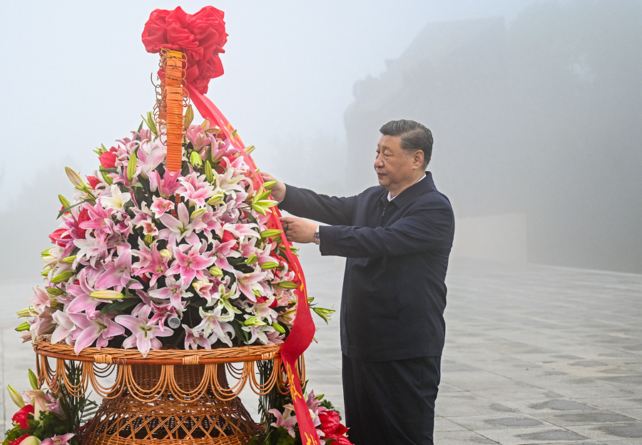 习近平在山西考察时强调 努力在推动资源型经济转型发展上迈出新步伐 奋力谱写三晋大地...