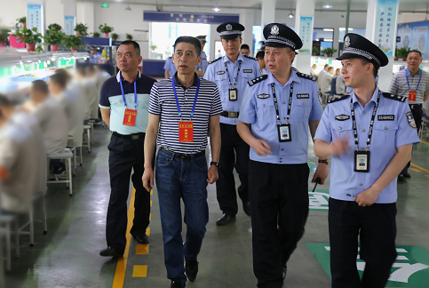 福建建阳监狱寇立新副监狱长率队到自贡监狱调研交流